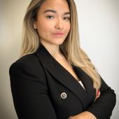 Maître Laura Praxelle